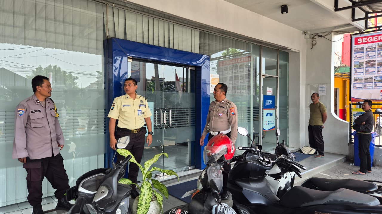 Polsek Kertosono Gelar Patroli Perbankan untuk Cegah Tindak Kejahatan di ATM