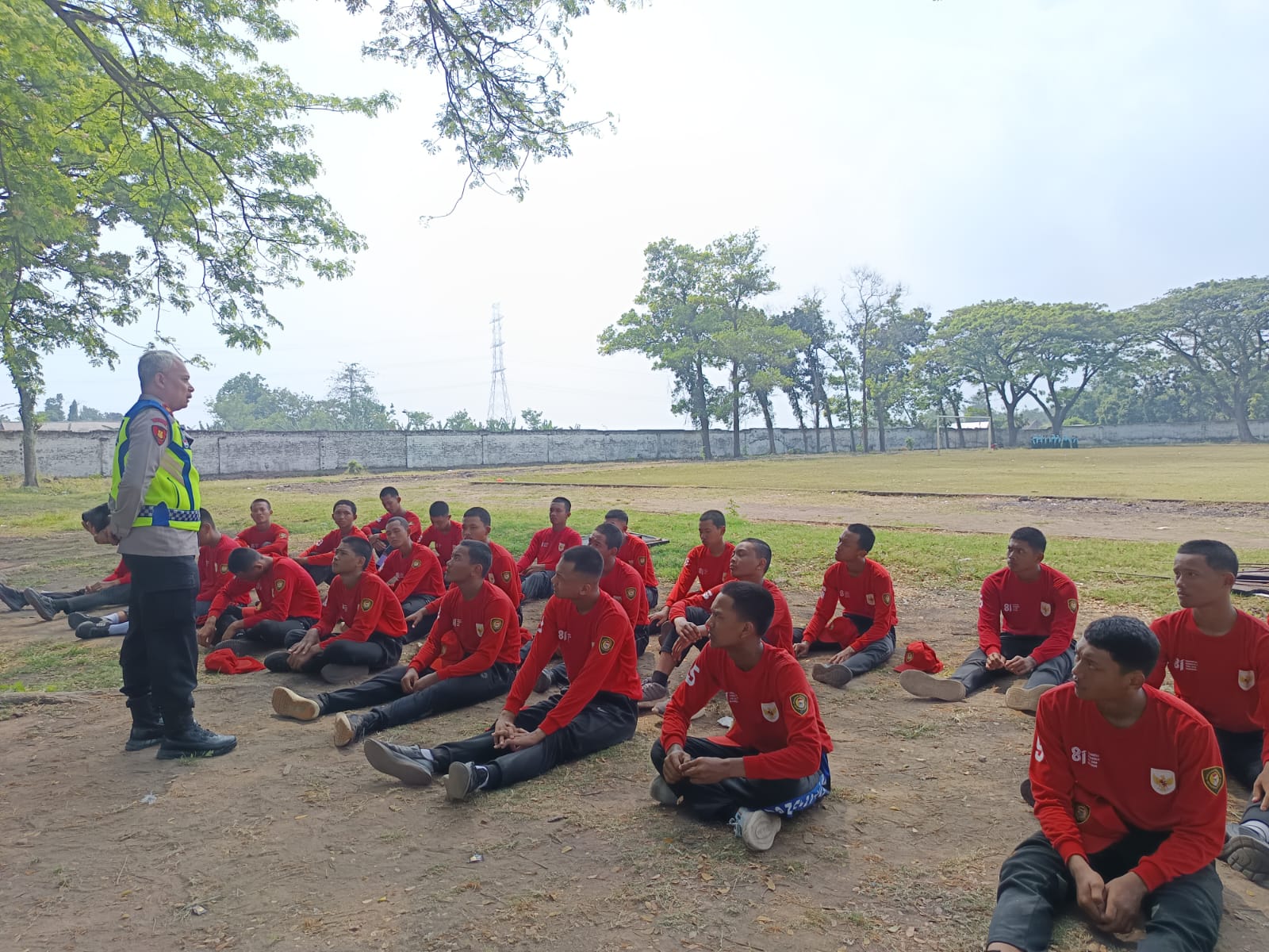 Kapolsek Warujayeng Beri Motivasi Calon Paskibra Kecamatan Tanjunganom