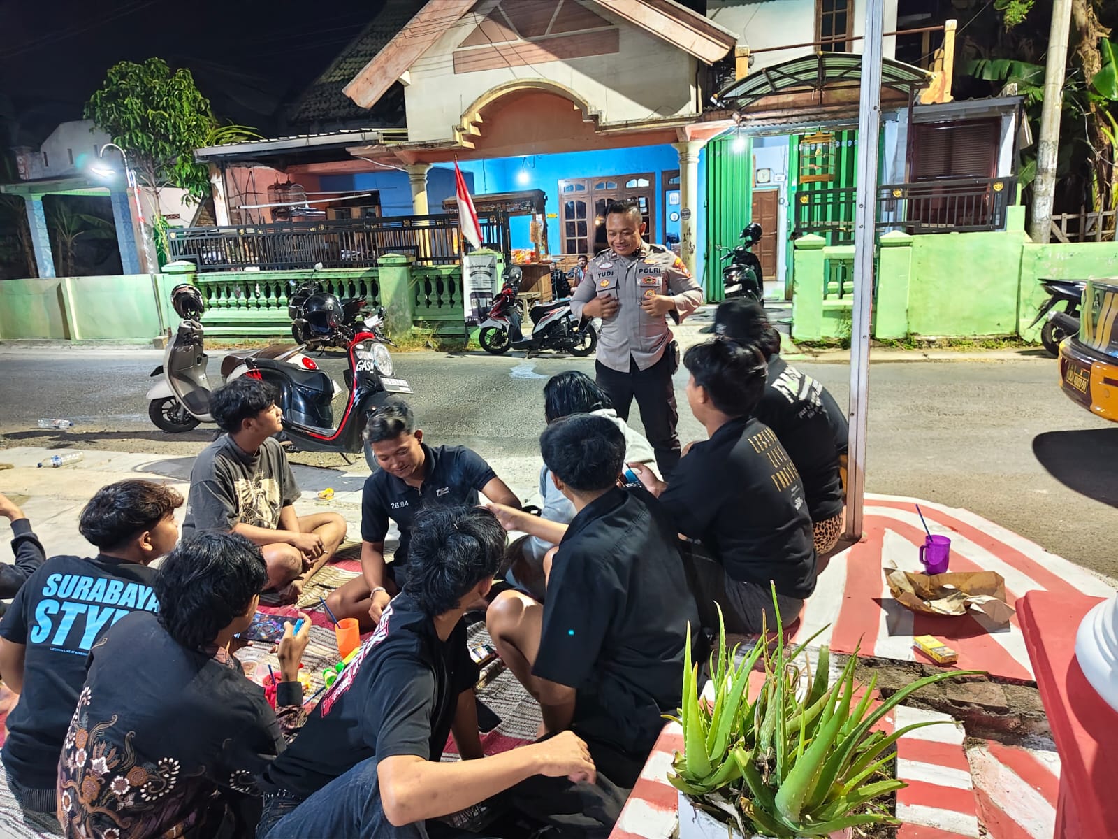 Pemuda Pelopor Kamtibmas, Bhabinkamtibmas Balongpacul Sampaikan Pesan Jaga Keamanan Malam Hari