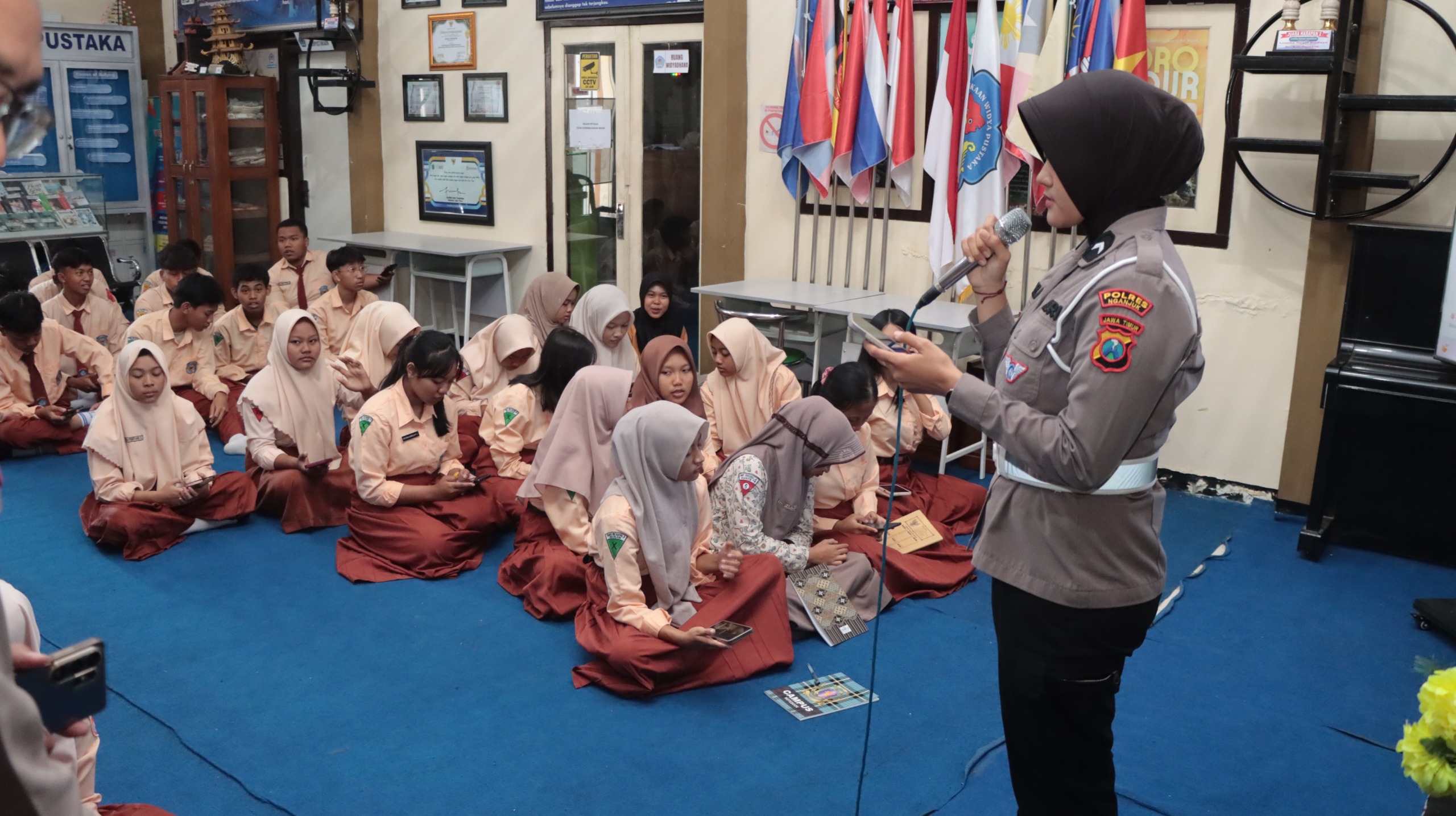 Polres Nganjuk Dorong Pelajar Bijak Manfaatkan AI melalui Sosialisasi ToT