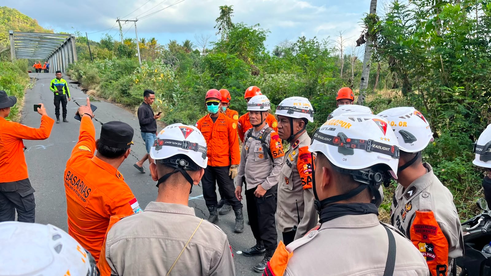 Peringati HUT ke-81 RI, Polres Pasuruan Kota Salurkan Air Bersih untuk Warga Pesisir