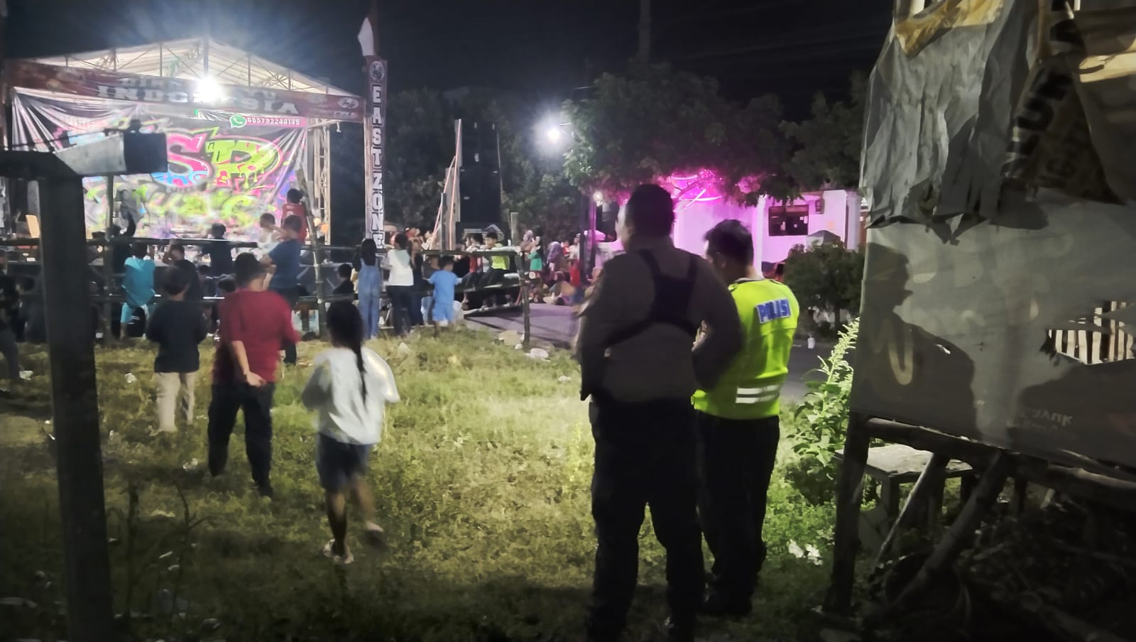 Polsek Nganjuk Kota Amankan Pentas Seni HUT ke-81 Kemerdekaan RI di Desa Kedungdowo