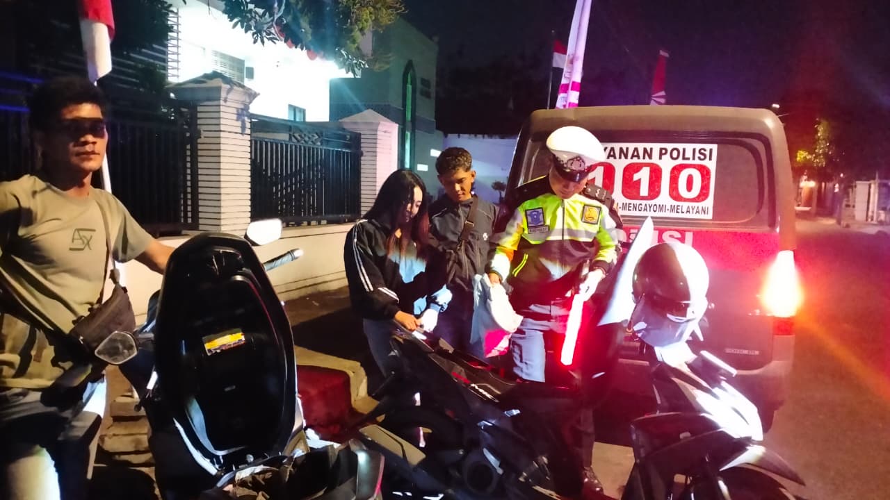 Beri Rasa Aman Aktivitas Masyarakat di Malam Hari, Polsek Warujayeng Gelar Razia SREG