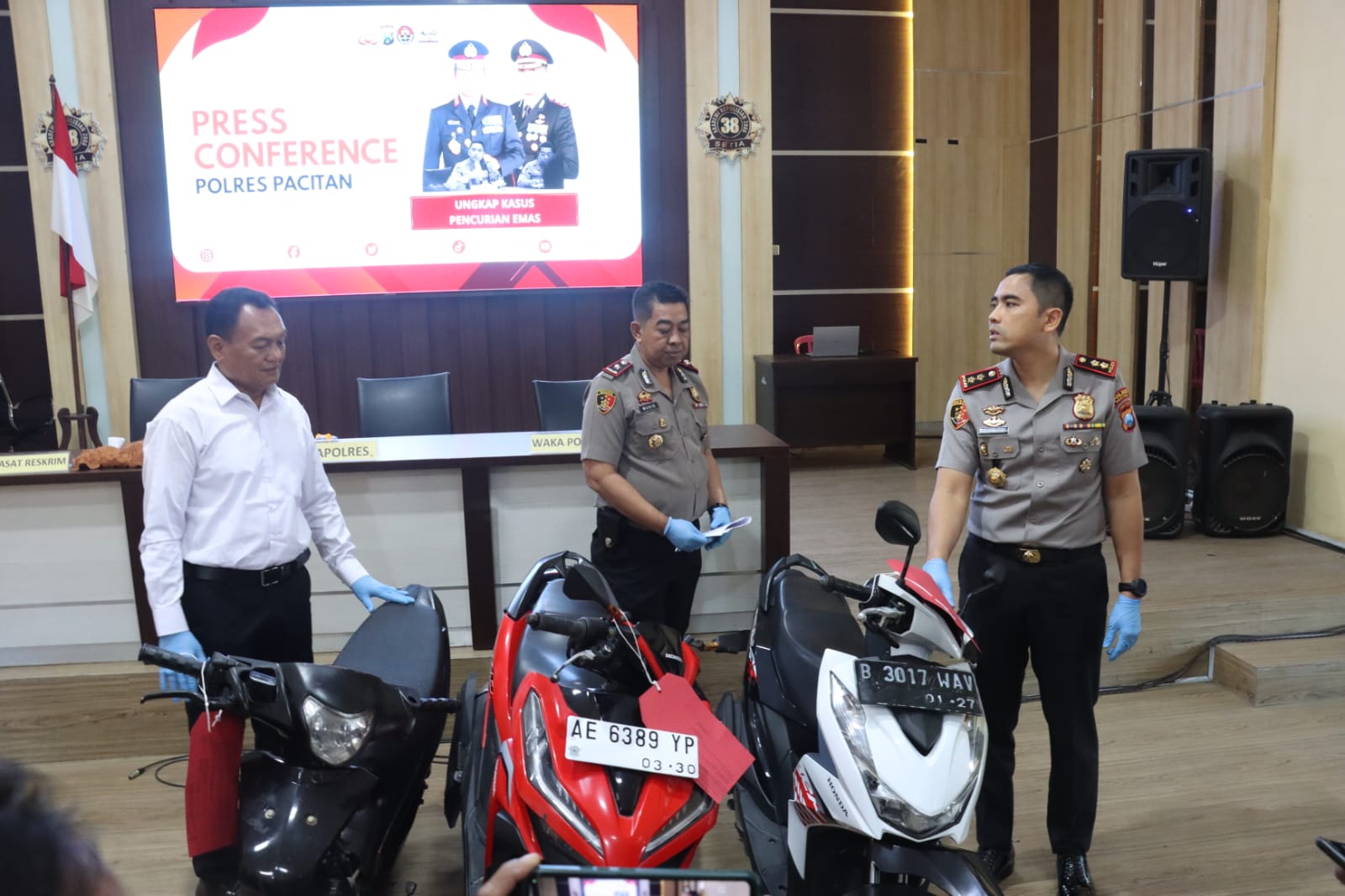 Polres Pacitan Amankan Tersangka Pencuri  Emas Senilai Rp.350 Juta Milik Lansia