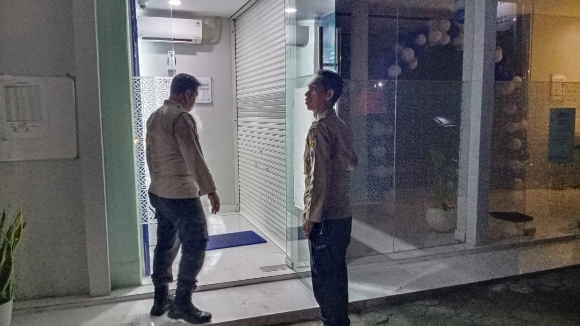 Polsek Jatikalen Patroli Perbankan BRI unit Jatikalen untuk Cegah Tindak Kejahatan di ATM