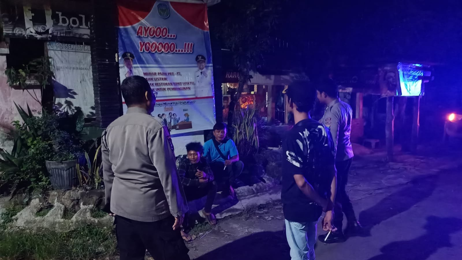 Patroli Dialogis Malam Hari Polsek Jatikalen Dengan Pemuda Desa Gondang wetan
