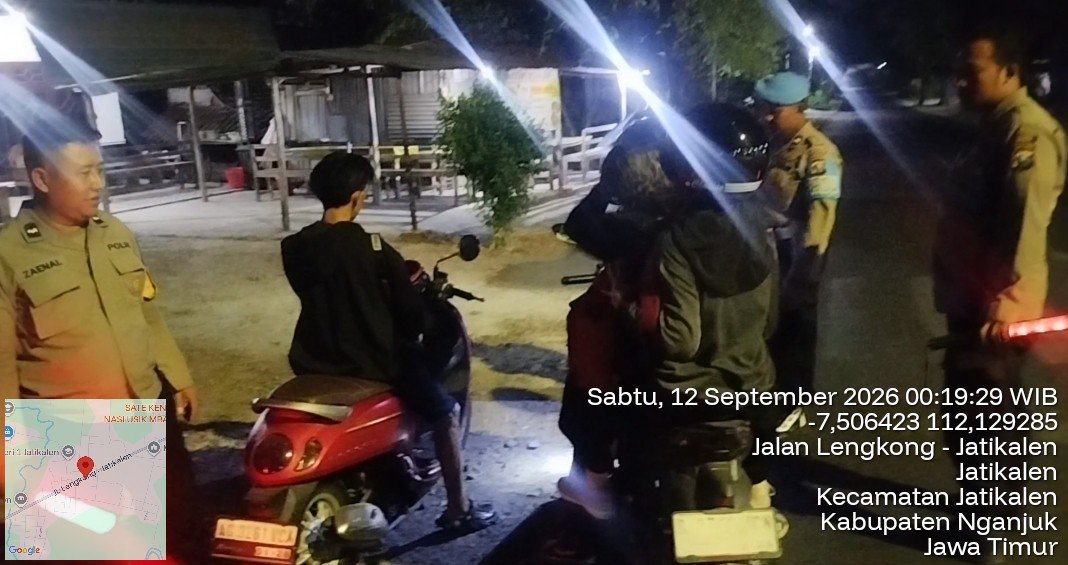 Antisipasi Cegah Gesekan Antar Perguruan Silat, Sajam, handak Polsek Jatikalen Laksanakan Operasi Sreg di depan mapolsek