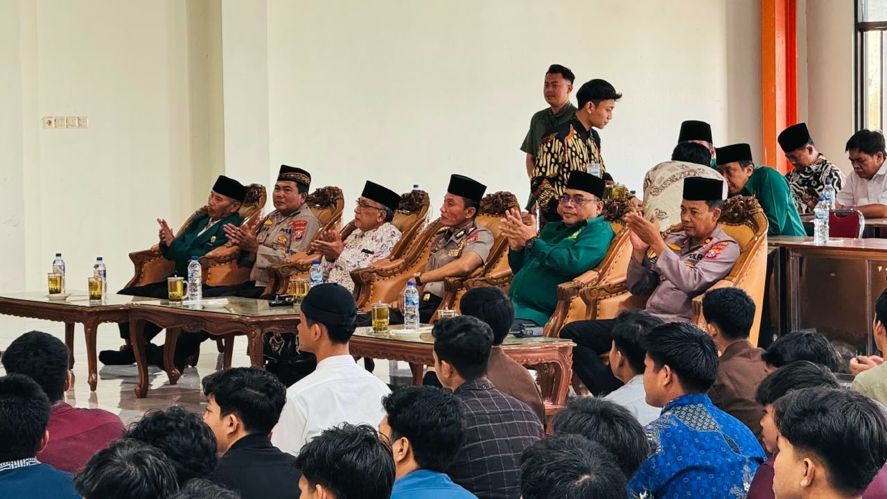 Dirbinmas Polda Jatim Berikan Materi Wawasan Kebangsaan kepada Peserta Diklat Tes Calon Muballigh/Muballighot Ponpes Al Ubaidah Kertosono