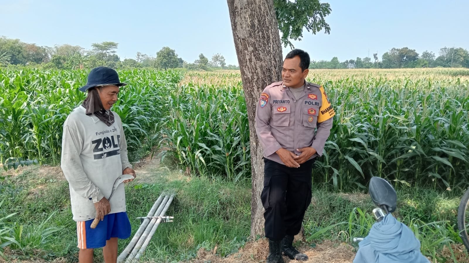 SAMBANG PETERNAK KAMBING, BHABINKAMTIBMAS PARON DORONG PRODUKTIVITAS DAN KETAHANAN PANGAN