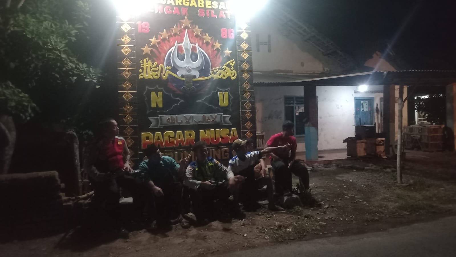 Jaga Kondusifitas, Personel Polsek Warujayeng Gelar Patroli SOKO GURU ke Warga Pagar Nusa Brumbung