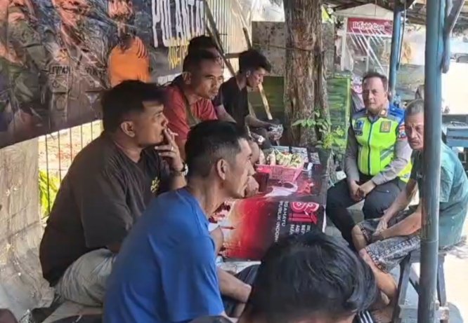Polres Pelabuhan Tanjung Perak Imbau Sopir Truk Manfaatkan Buffer Area untuk Antre Penyeberangan