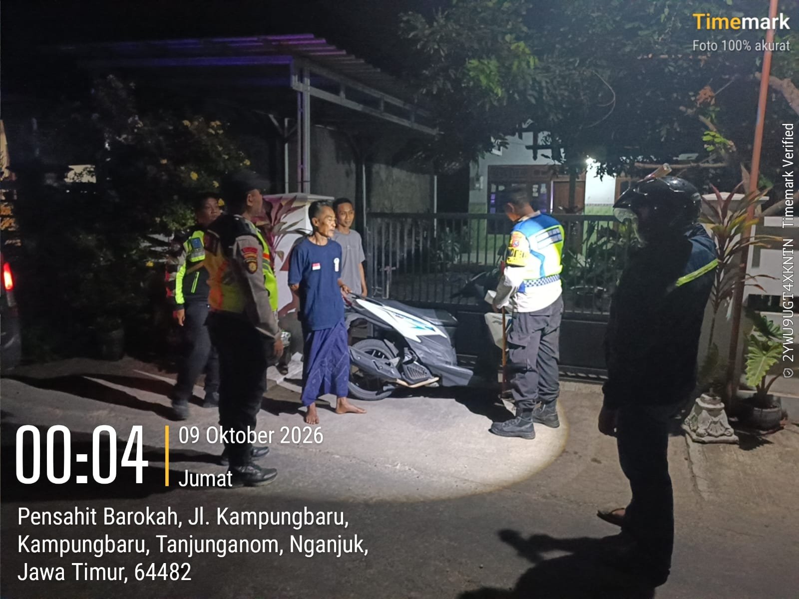 Cegah Gesekan Pemuda, Patroli Malam Polsek Warujayeng Sisir Pemukiman Desa Kampungbaru