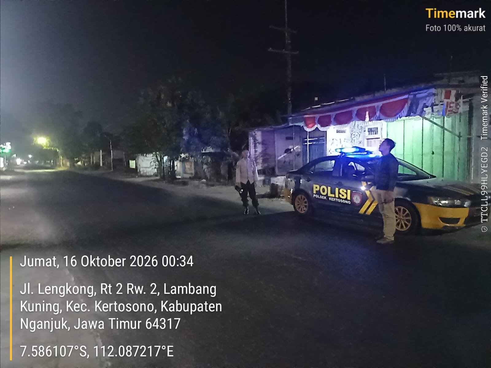 Patroli Pemukiman Cegah Tindak Kejahatan Saat Dini Hari 