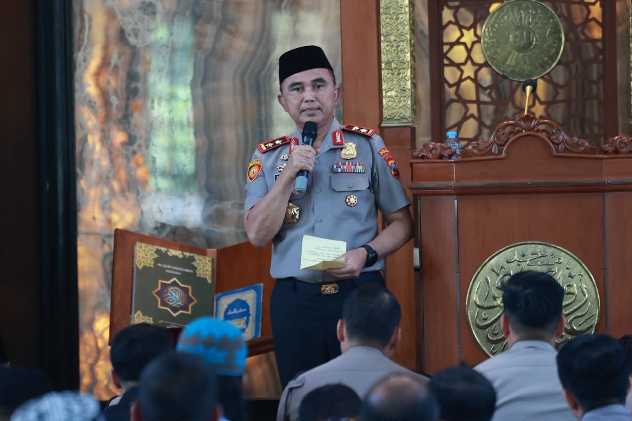 Gelorakan Semangat ‘Jogo Omah’, Kapolda Jatim Tekankan Polisi Bersama Masyarakat Jaga Kamtibmas