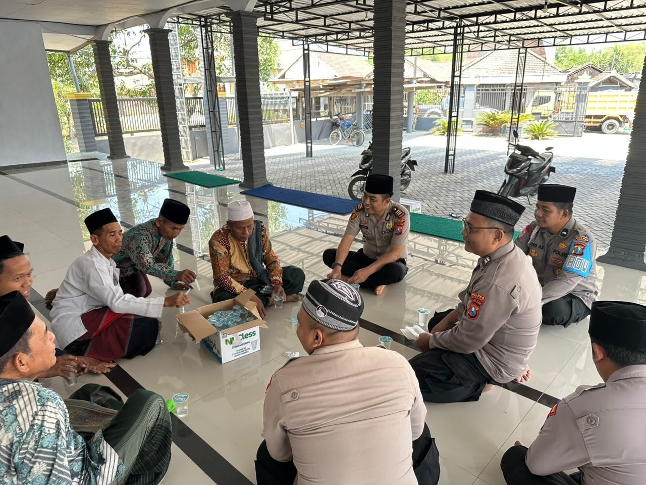 Jumat Keliling, Kapolsek Jatikalen Ajak Jemaah Jaga Kerukunan