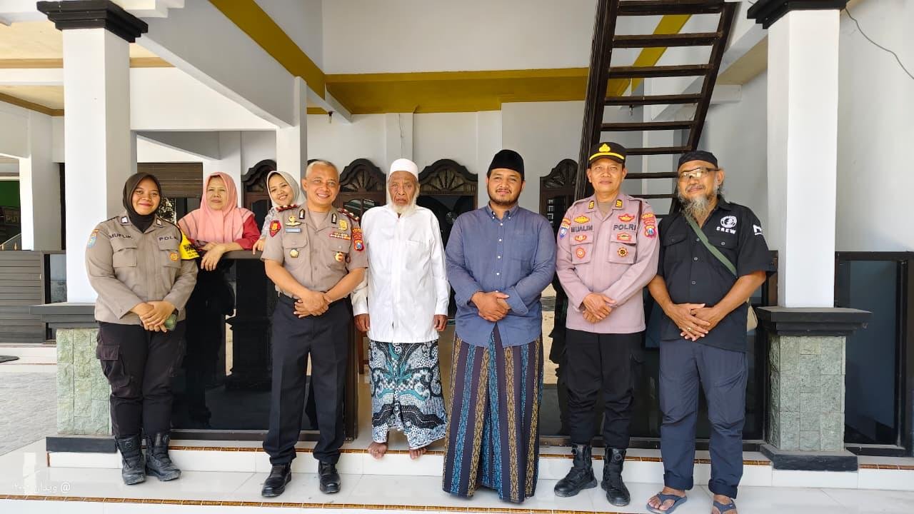 Jalin Sinergitas dengan Tokoh Agama, Polsek Warujayeng Sambangi Ponpes Miftakhul Ulum