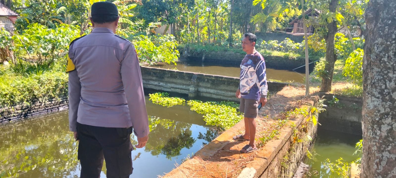 Perkuat Ketahanan Pangan dari Desa, Bhabinkamtibmas Sugihwaras Rangkul Petani dan Peternak