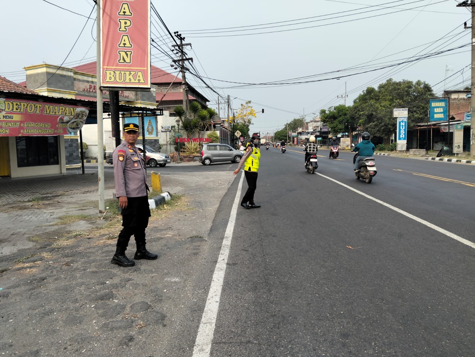 Kapolsek Kertosono Pimpin Langsung Giat Gaktur Pagi, Wujudkan Kamseltibcarlantas yang Aman dan Kondusif