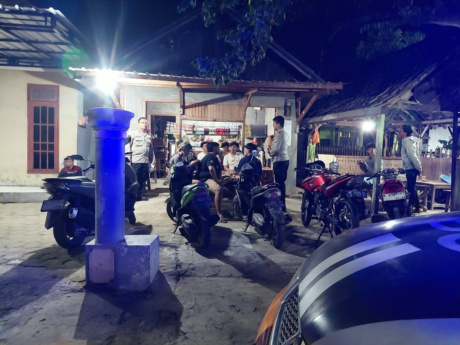 Polsek Jatikalen Lakukan Patroli Dialogis untuk Mendekatkan diri dengan Masyarakat